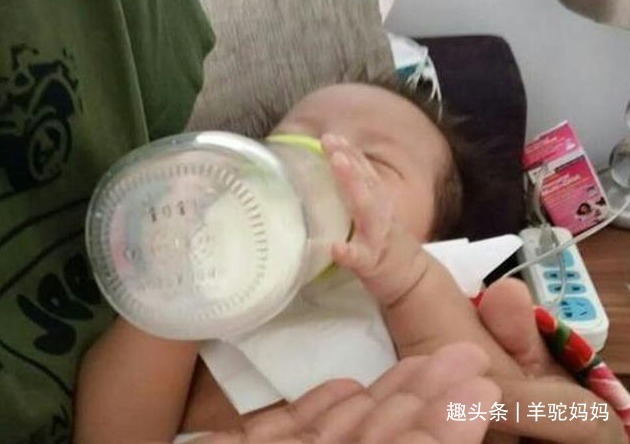 孩子|有一种偷懒叫“开水烫奶瓶”,家长方便了,孩子却被“坑坏了”