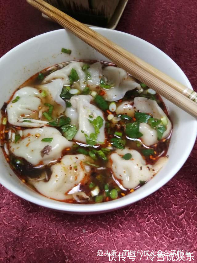 酸汤饺子好不好吃，酸汤至关重要，今天就把最好吃的做法教给你！