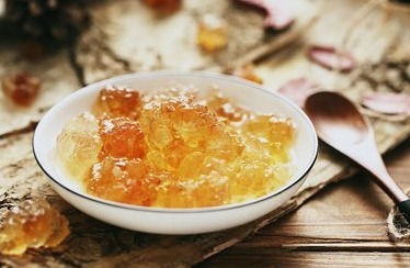 水芹菜|40岁女性坚持吃3种食物，美容养颜、延缓衰老，身体棒棒哒！