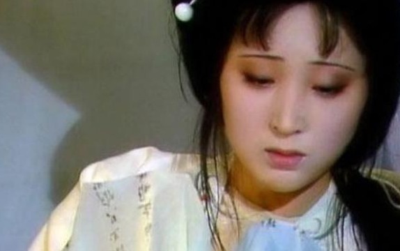 王嬷嬷$父母去世后,她是最疼黛玉的人,却出场一次就销声匿迹