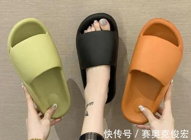 阿迪|建议:别再穿耐克拖鞋,这双国产拖鞋,便宜又舒服,太可了!