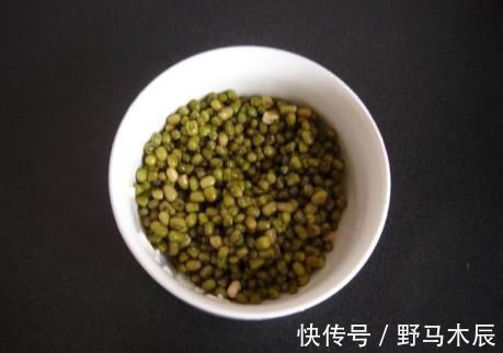绿豆的好吃做法，不用烤箱不过油，出锅个个酥掉渣，比蛋挞还好吃