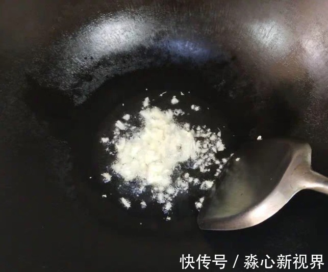酸芋苗|这菜遇到买20斤,对眼睛好,视力清晰,洗肠刮油,小肚子不鼓了