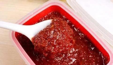  酱料|卷饼上刷的酱料是怎么制作的？