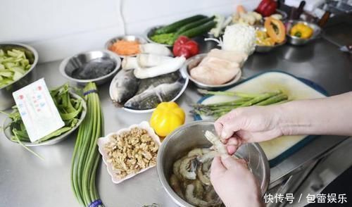 小婷|医生建议剖腹产,却被婆婆拒绝,产妇生完孩子后,失血过多离去