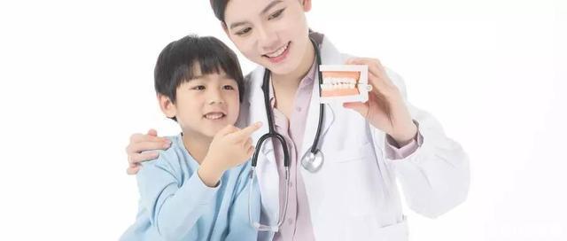 牙根|长双排牙的孩子，都是这么吃出来的