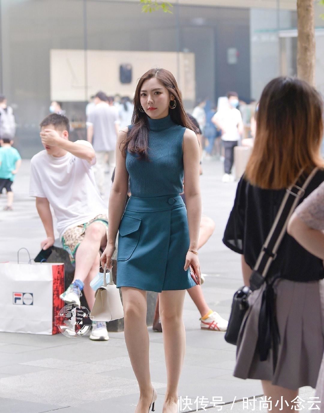 贵妇|纯色裙让你一秒变到贵妇时代,优雅气息扑面而来