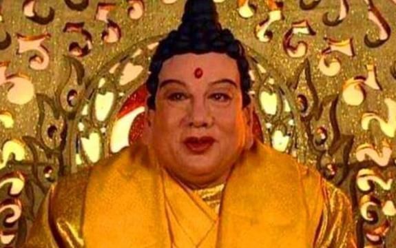 部作品|他是唯一把“如来佛”演活的人,去泰国旅游,发现佛画上是自己