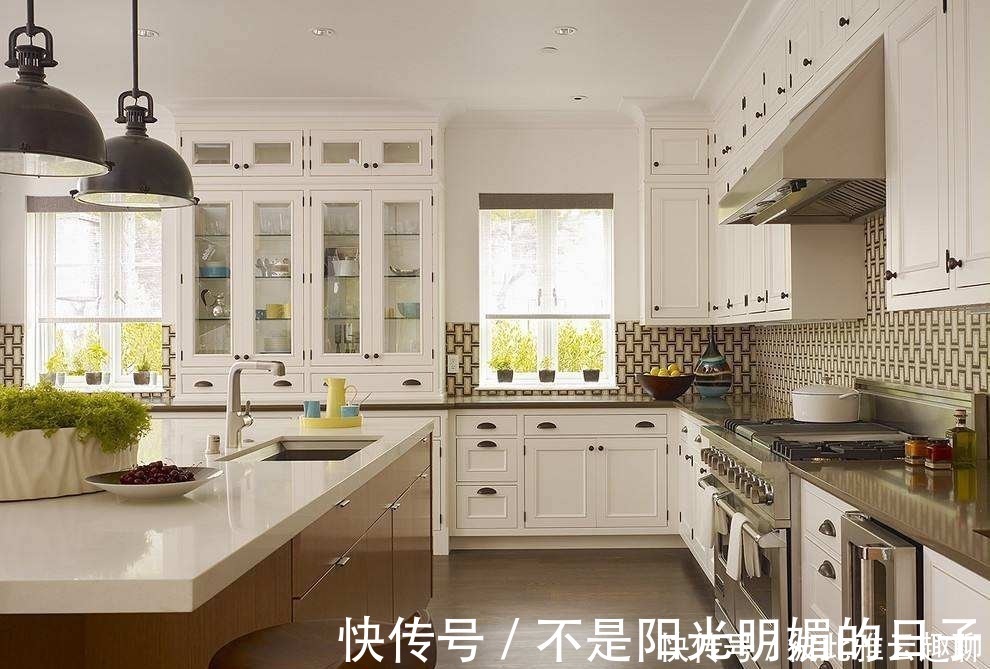 台面|越来越多人厨房橱柜这样装修，幸好老师傅提醒我，太实用了