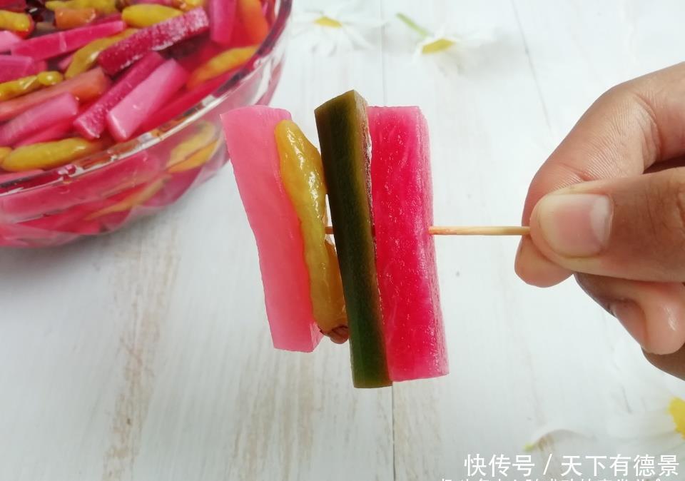 好吃|泡萝卜最简单最快速的做法,酸甜爽口,开胃下饭,放10天都不坏!
