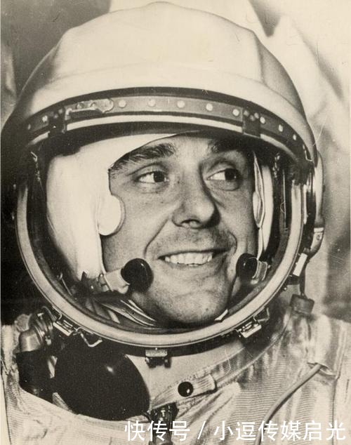 科马罗夫:第一个因载人航天而死的地球人,死后享受苏联国葬