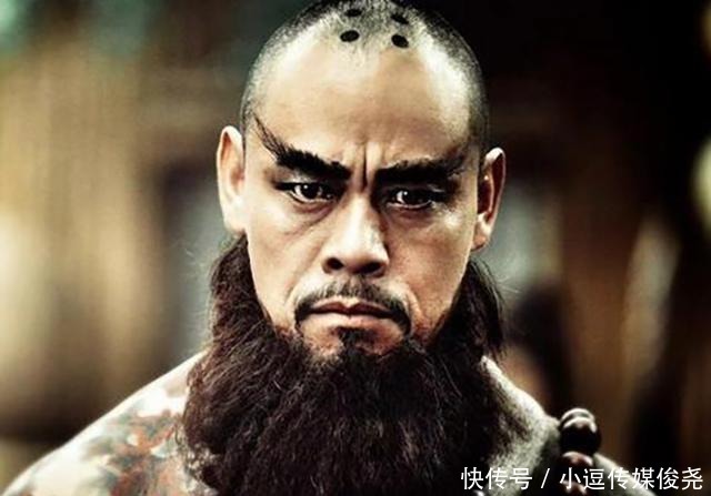 林冲和鲁智深结拜得快,裂痕来得也快,全因林冲上梁山前干的蠢事