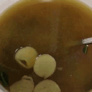 金针菇|既能美白护肤，又能驱寒暖身，这样的浓汤，你只需花费1分钟就可以完成