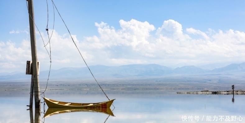 实拍茶卡盐湖：被称为中国的天空之境，游客数量达到300万人次