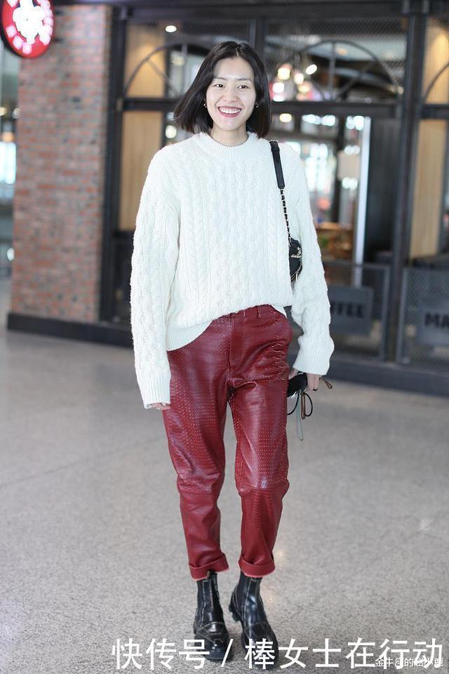 高级|秋冬季,毛衣就买这3个高级色,显白还减龄,穿几年都不过时