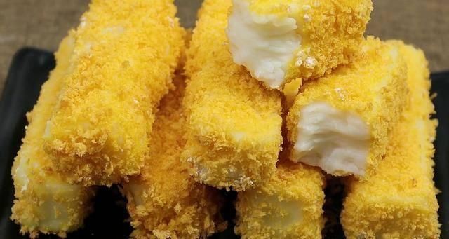 2个鸡蛋,4袋牛奶,教你一个想不到的做法,连吃10天都不腻