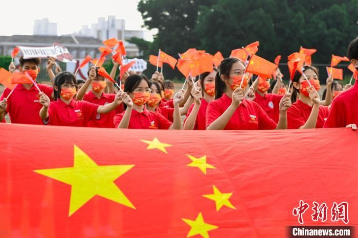 高校|福建高校学子多种形式庆祝国庆