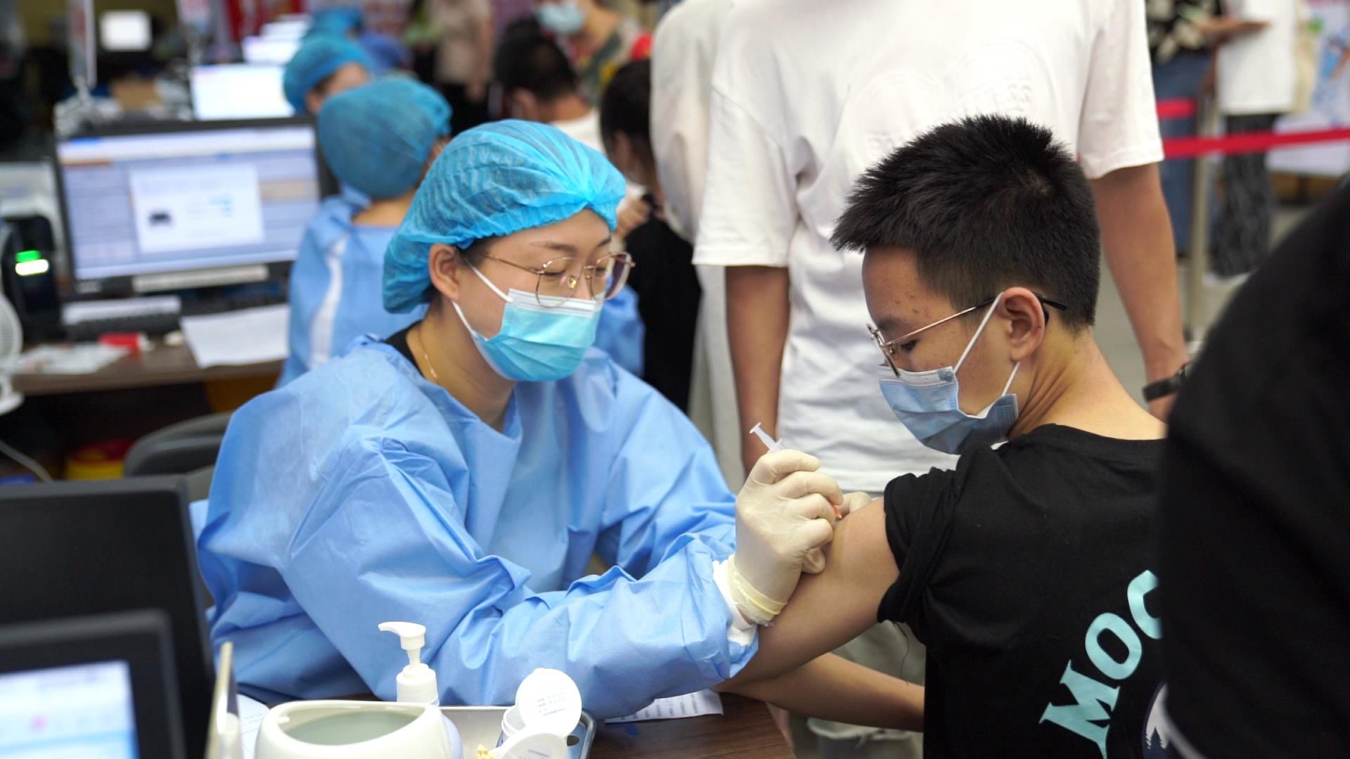 新冠疫苗|“一点都不疼”~丽水的萌娃们为接种新冠疫苗献上一“臂”之力!