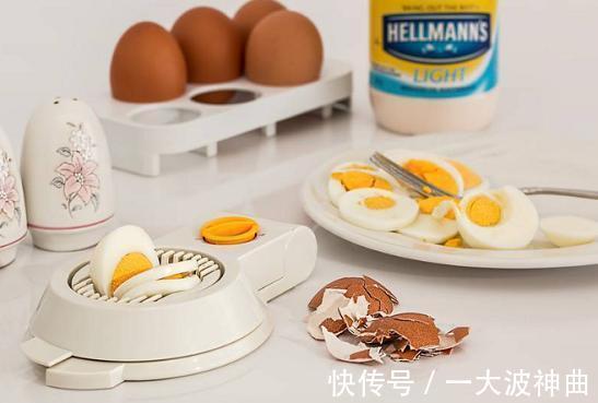 鸡蛋鸡蛋|鸡蛋虽营养丰富,但这5类人应少吃或不吃,不然对健康有危害!