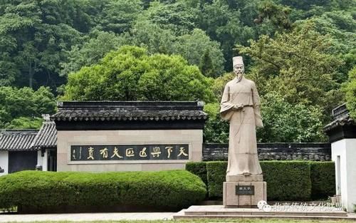  市场|报国寺 二环内第一家也是最后一家收藏市场
