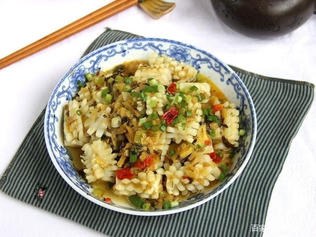 家里|天一热,家里最馋这菜,鲜辣酸爽,肉嫩肥美,开胃下饭