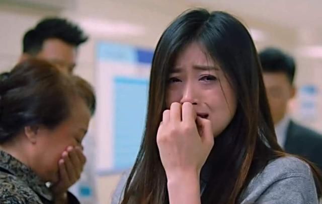 善良|“爸妈，我养弟弟，别骂我不讲亲情”，我宁愿自毁，也要留住亲情