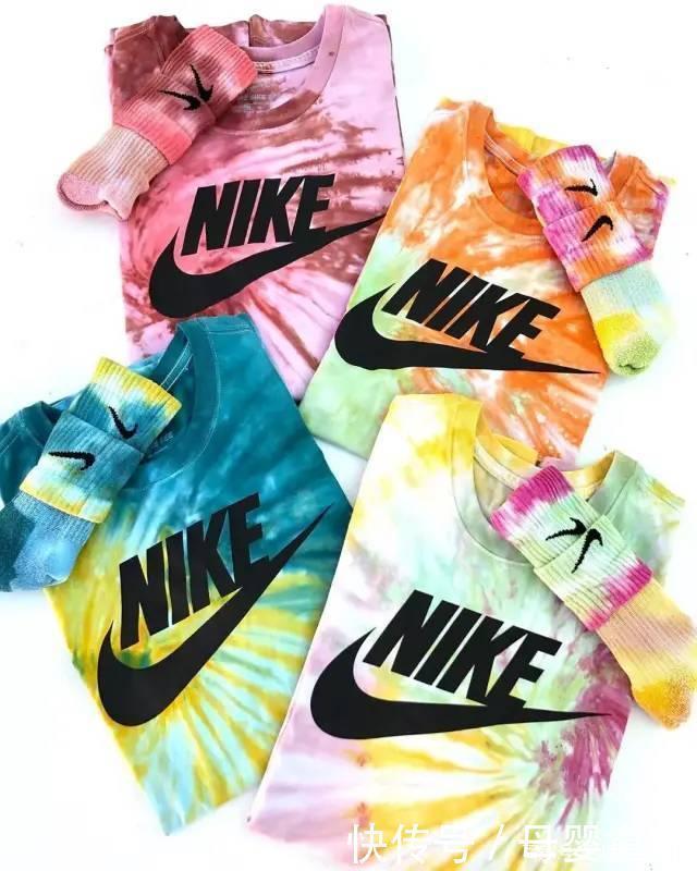 今秋薄外套里穿什么这件内搭洋气炸了!