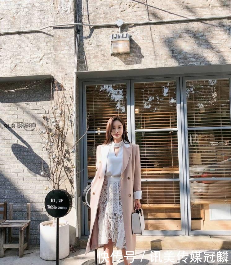 巴黎|女神孙允珠:纯白菱角翩跹巴黎轻盈西装裙!