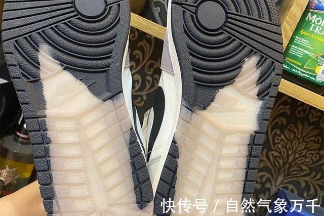 pic 清爽浅色装扮！全新配色「雨鞋」AJ1 实物释出！你打几分！