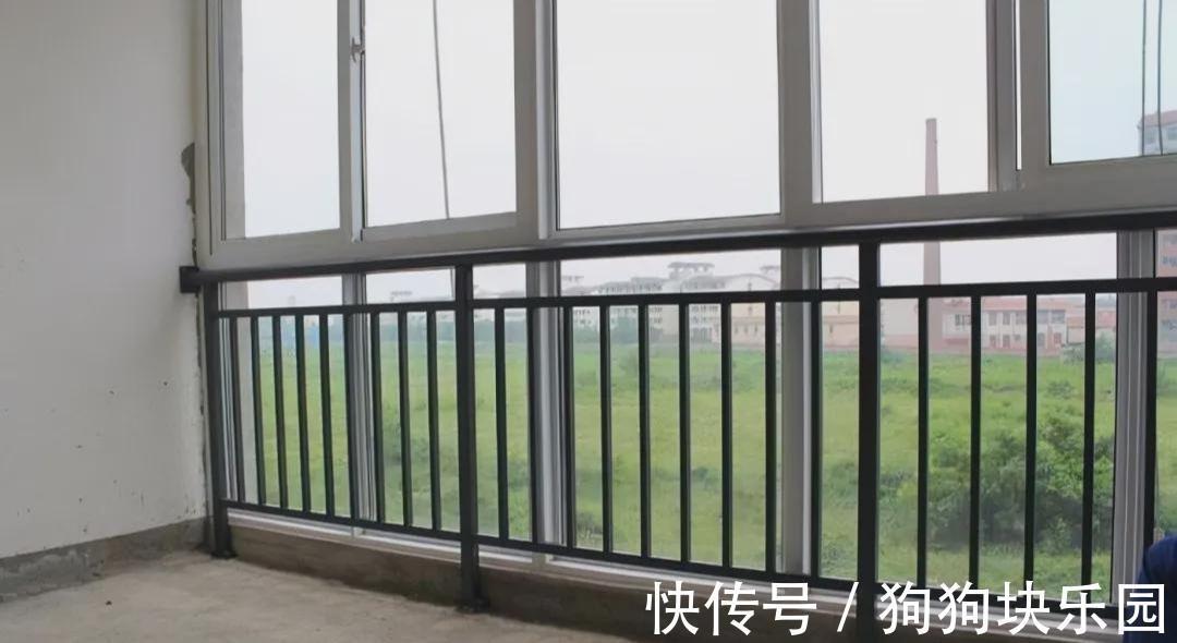 防盗网|封阳台不一定要装防盗网,会太压抑,试试在阳台护栏装推拉门