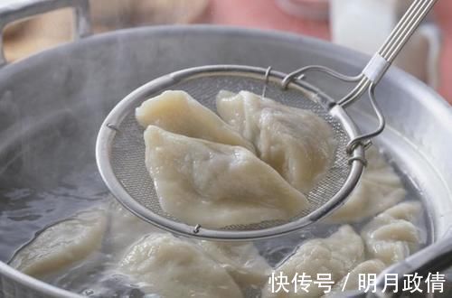 劲道|为啥饺子馆的饺子皮那么薄还煮不烂？30年经验大厨告诉你小诀窍