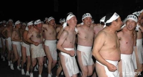 日本人真的太奇葩了 裸祭节的照片张张都是辣眼睛 快资讯