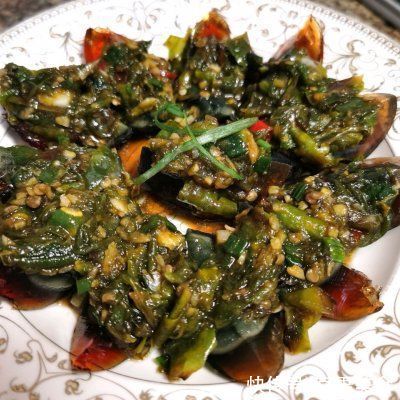 5分钟就能做好的青线椒拌皮蛋，简单又好吃