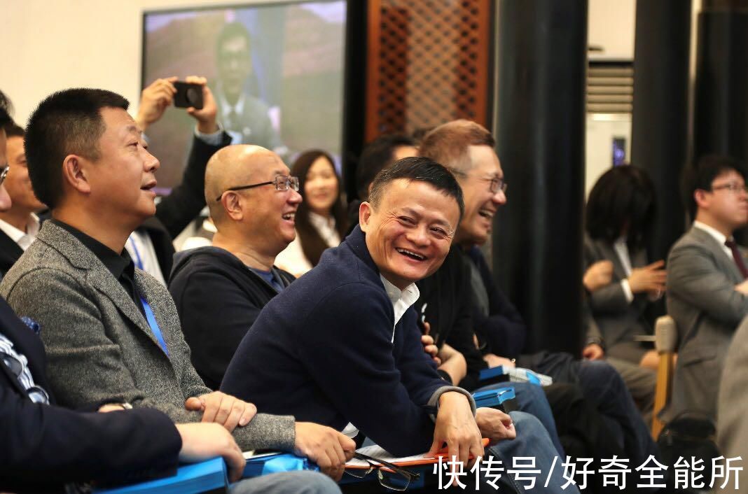 服务器|马云终于在国内露面，密会友人打球开船，淘宝出现崩溃都不为所动
