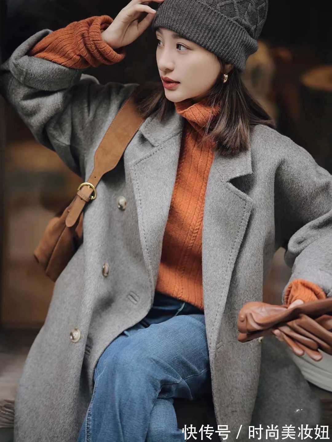 灰色大衣 没想到,灰色大衣这样搭真高级,4种优雅配色,提升气质又洋气