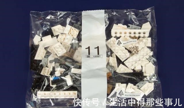 羽毛|乐高哈利波特76391霍格沃茨经典藏品开箱评测！