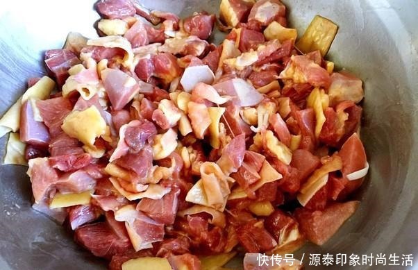 继老干妈之后,又有一种中国美食在国外爆火,老外根本停不下来
