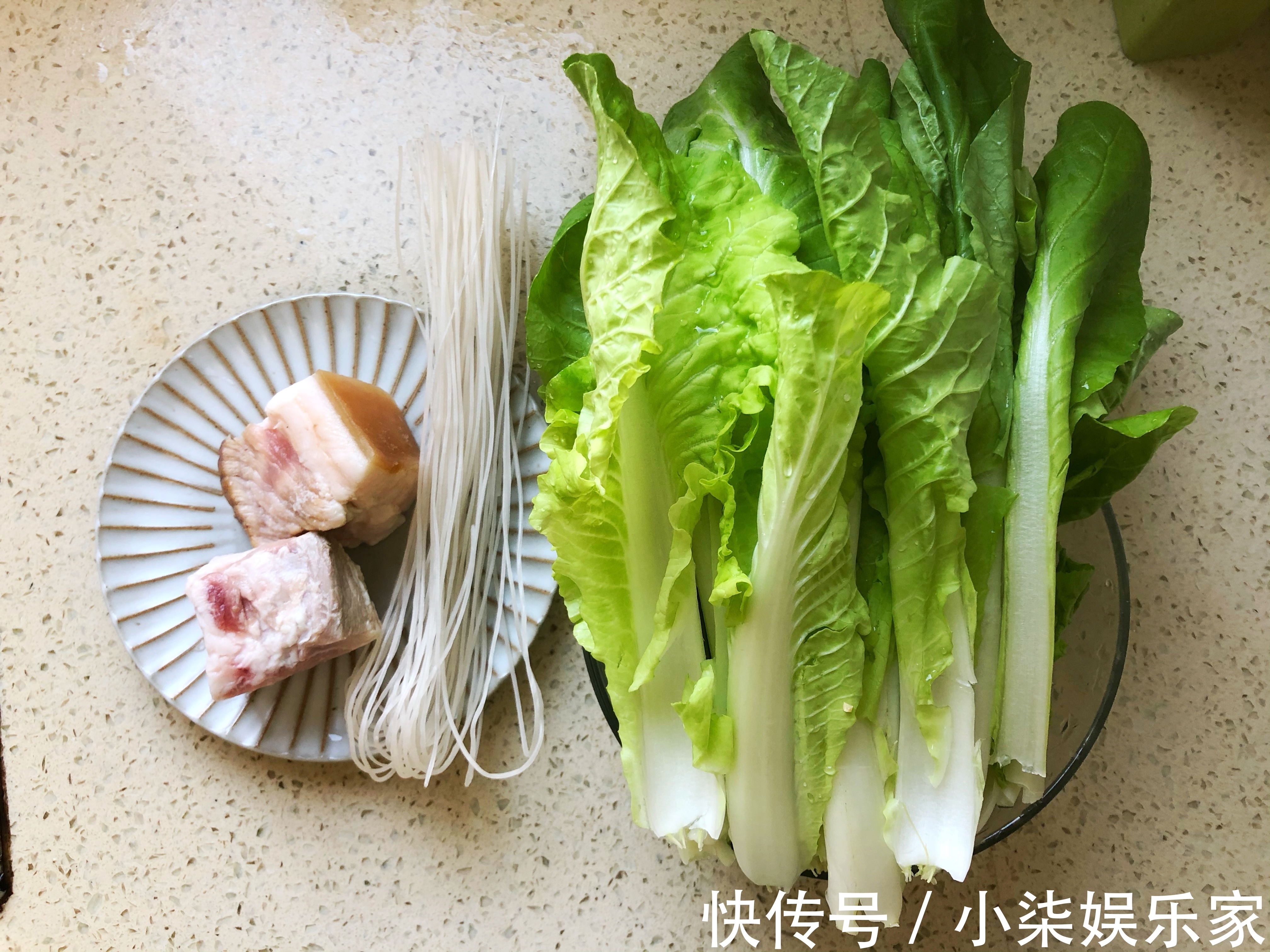 白菜炖粉条注意3点，全家抢着吃比饭店卖的还好吃！