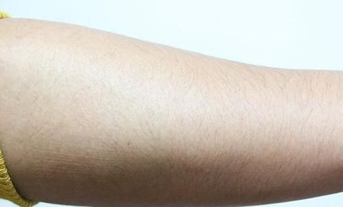 是真的吗|女性体毛浓密,代表了什么?为何有些女性,一根体毛也没有?