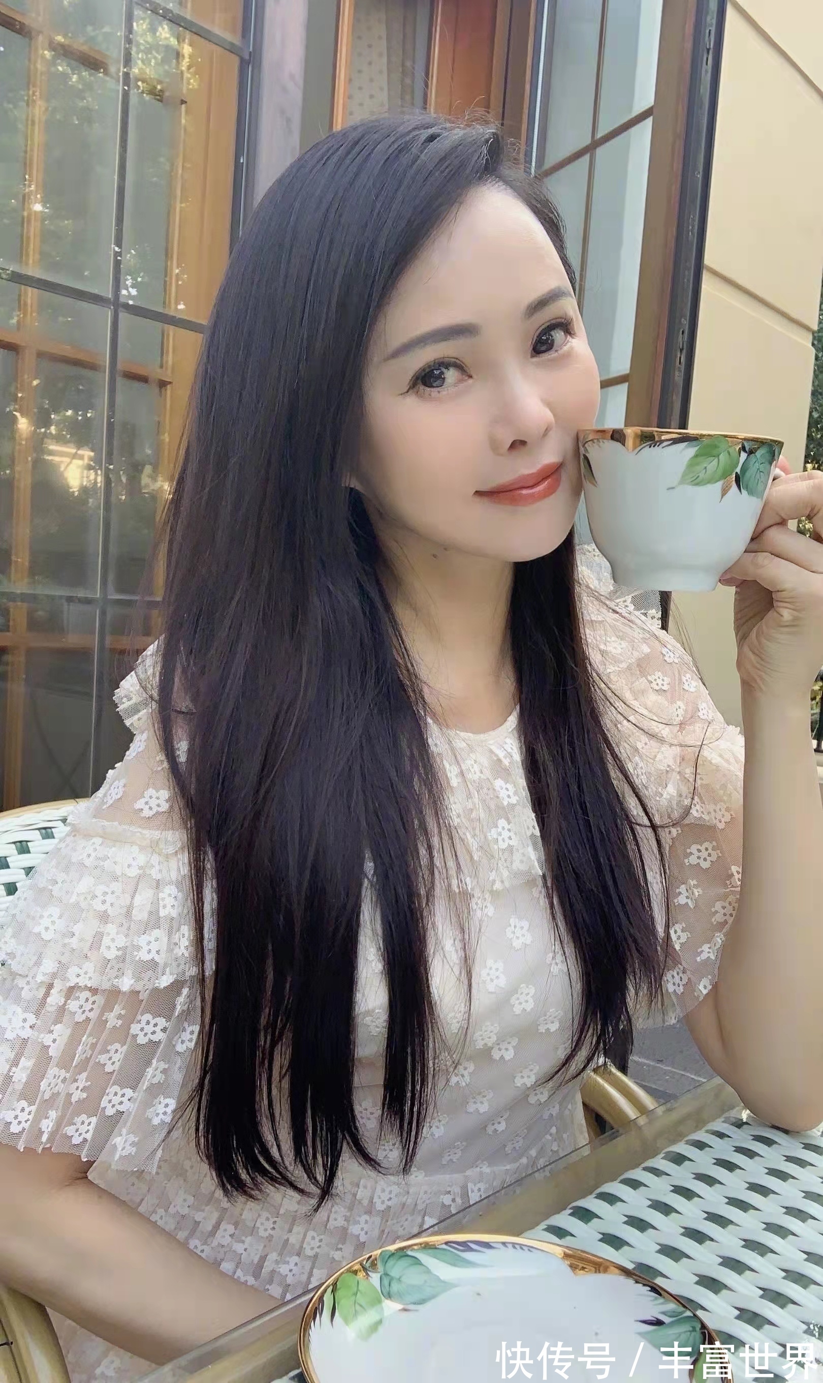 “虎妞”宋雨琦自曝吃活虫！伊能静看到虫子吓到失神