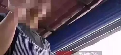 错误|得知儿子在学校摸女同学屁股,这对家长的做法,太伤孩子自尊