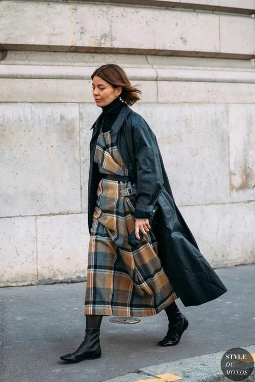 今年冬天，黑色大衣又火了！