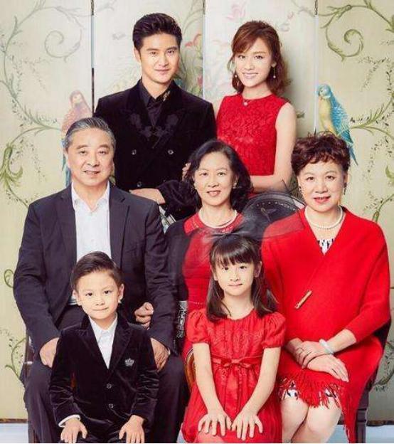 大眼睛|父母与孩子能有多像?都不用做鉴定,网友:这就是黏贴复制