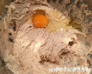 芝麻酥饼别再出去买了，教你在家自制芝麻饼，一顿5个都不够！