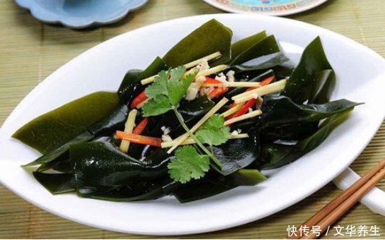 黑眼圈让人看起来疲惫苍老,是爱美人士的梦魇,可通过饮食调理