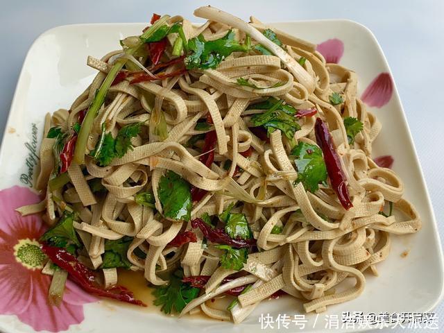 辣椒|凉拌豆皮怎么做好吃教你农家开胃下饭吃法,端上桌能多喝两杯酒