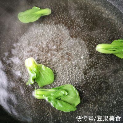  天黑有灯，下雨有伞，都不及这一碗海参小米粥带来的温暖