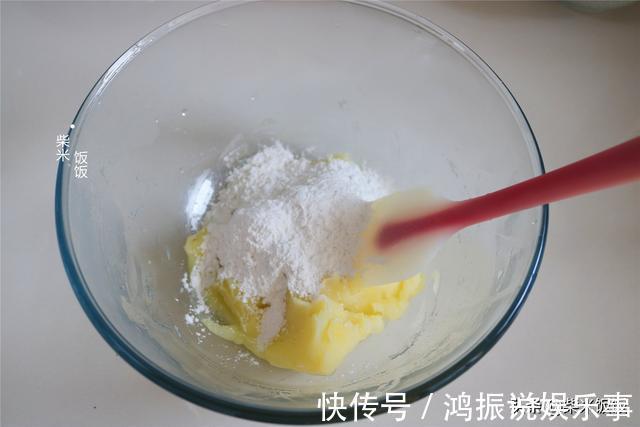 面团|土豆别总炒着吃了,换个新花样,又香又软,大人孩子都喜欢