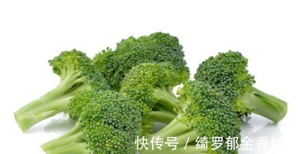 燕窝|女性不只是”化妆“才能变美，常吃5食物，让你天天素颜出门