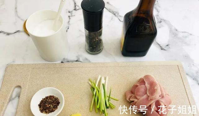 老何说菜丨趁热吃，好吃到停不下来的炸酥肉！